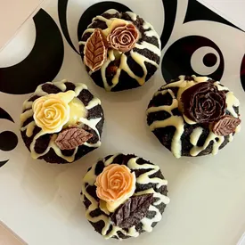 Шоколадные пирожные с лимонным курдом